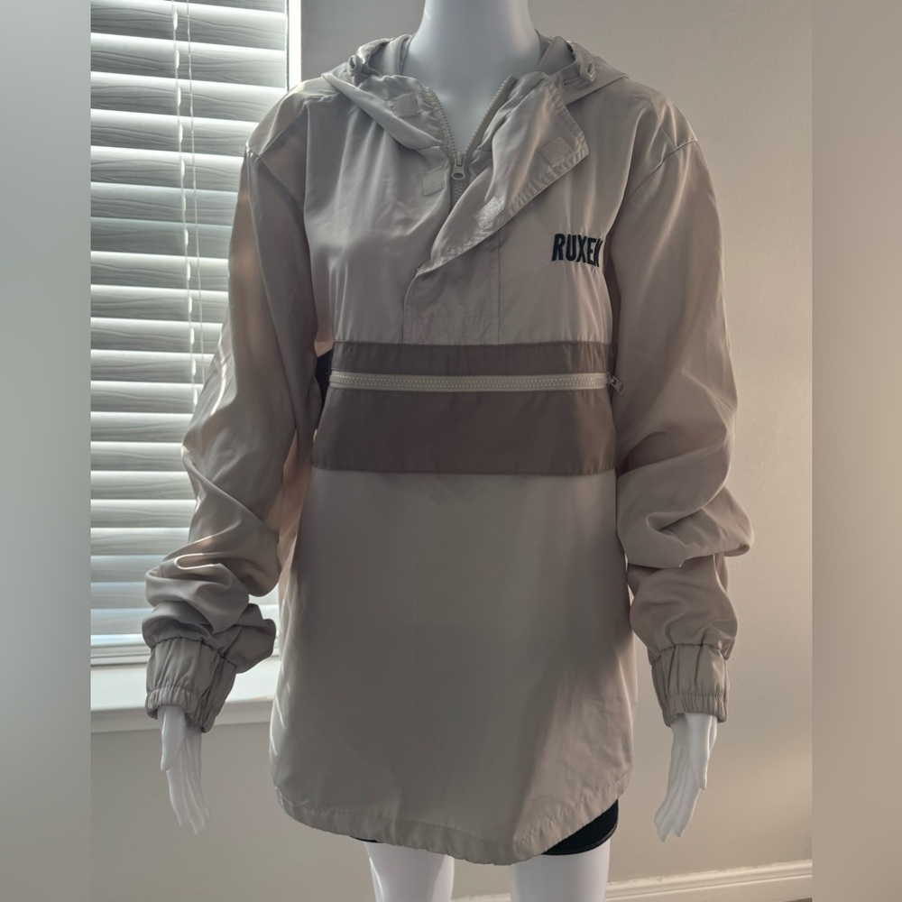 Ruxen Tan Pullover Quarter Zip Windbreaker, Means Size Large.